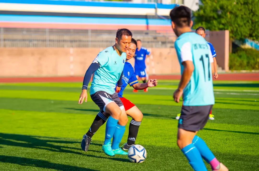 以球会友传情谊增进交流展风采,以球会友推动蓬勃发展