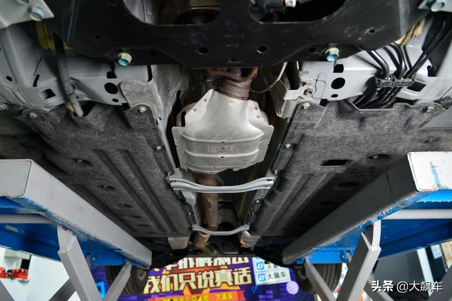 英菲尼迪274a和奔驰m274是同款吗,英菲尼迪m274发动机与奔驰一样吗