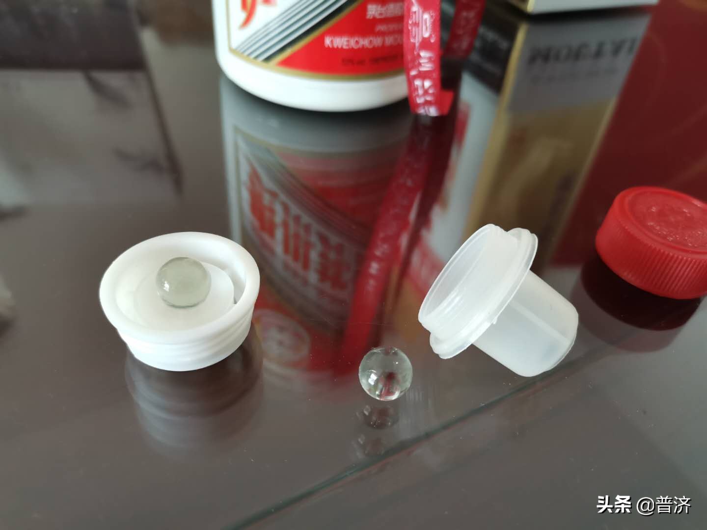 茅台酒瓶盖里的秘密,茅台瓶盖内暗藏什么玄机