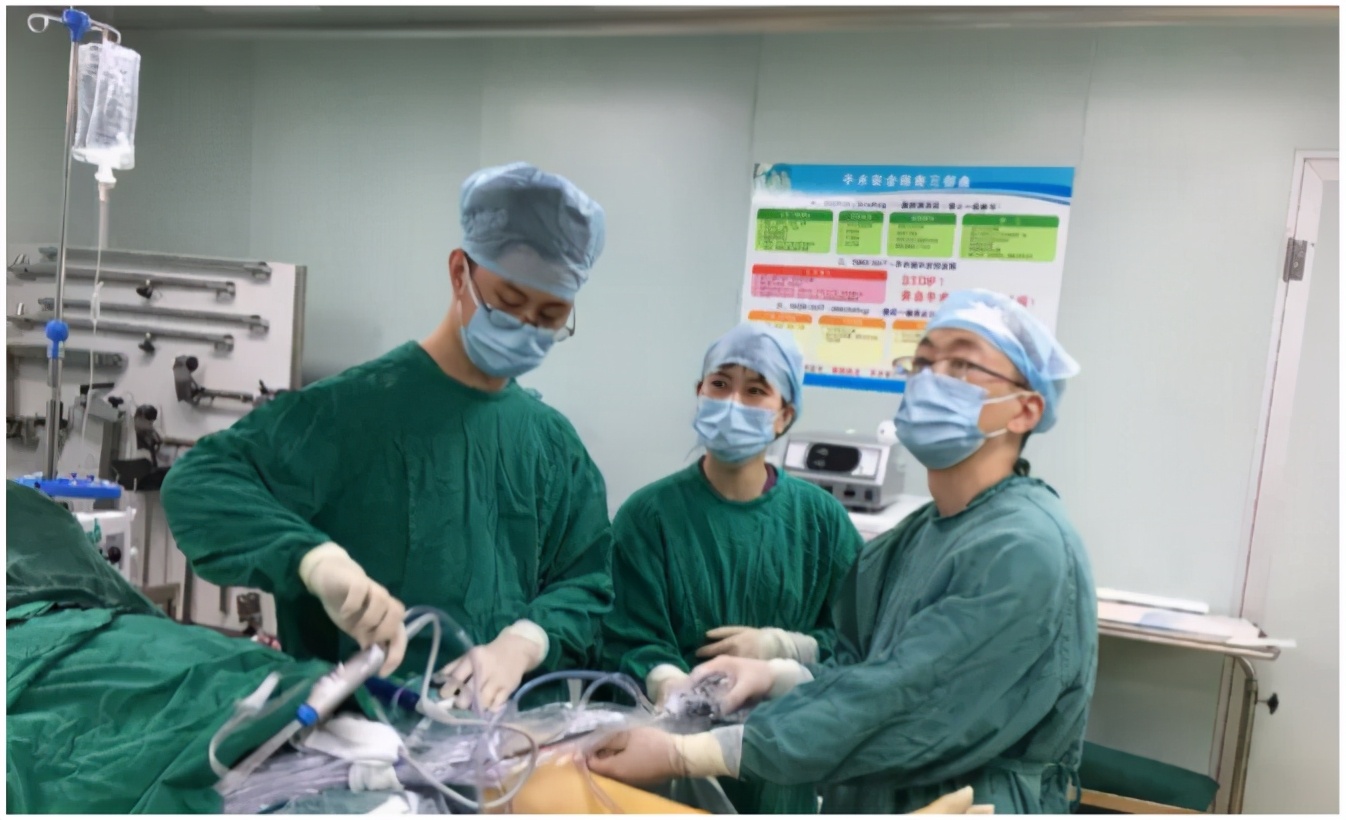 痛风踝关节炎症状,痛风关节炎早发现早治好