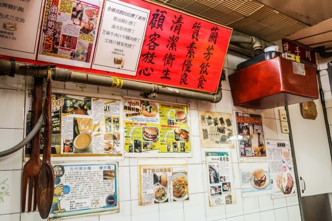 香港迪士尼情侣游玩项目,香港迪士尼情侣游玩攻略