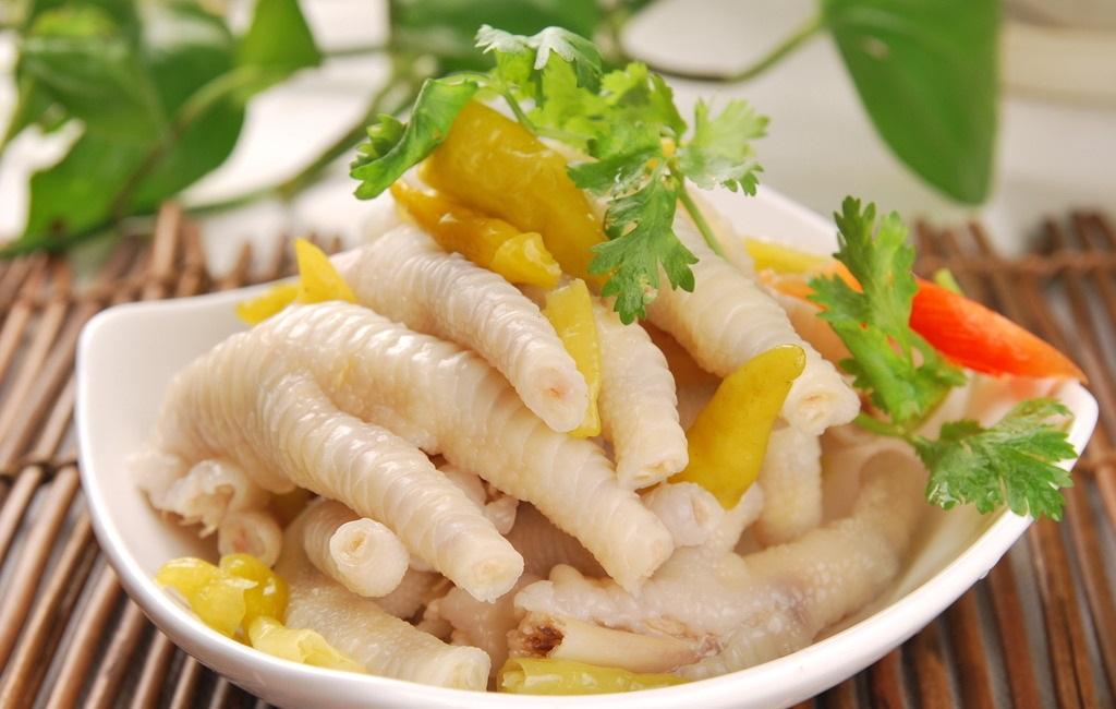 泡椒凤爪怎么制作视频,泡椒凤爪的制作方法简单