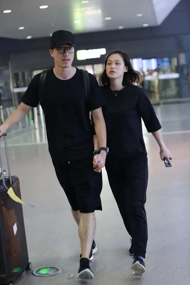 吴莎虽没葛天颜值高，打扮却朴素大气，比爱装嫩的看着舒服！