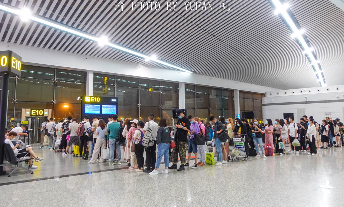 凌晨两点的重庆,凌晨的重庆机场