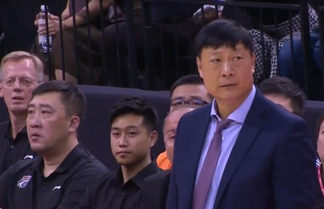 詹姆斯30岁断崖式下滑视频,詹姆斯断崖式下跌的原因