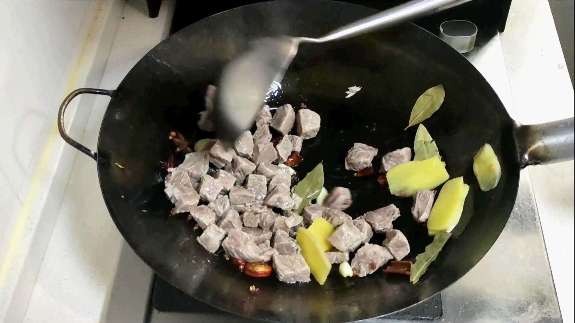 红烧牛肉特别柴怎么补救,牛肉红烧怎么容易烂