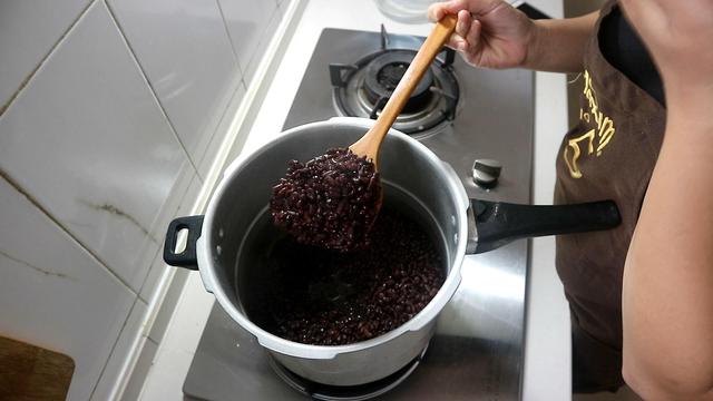 破壁机做豆沙馅怎样做才好吃,豆沙馅不用破壁机的家常做法