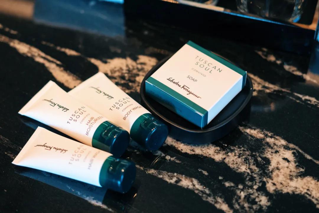 鍗庡皵閬撳か鐧惧勾缁忓吀,鍗庡皵閬撳か鐧惧勾鐢垫