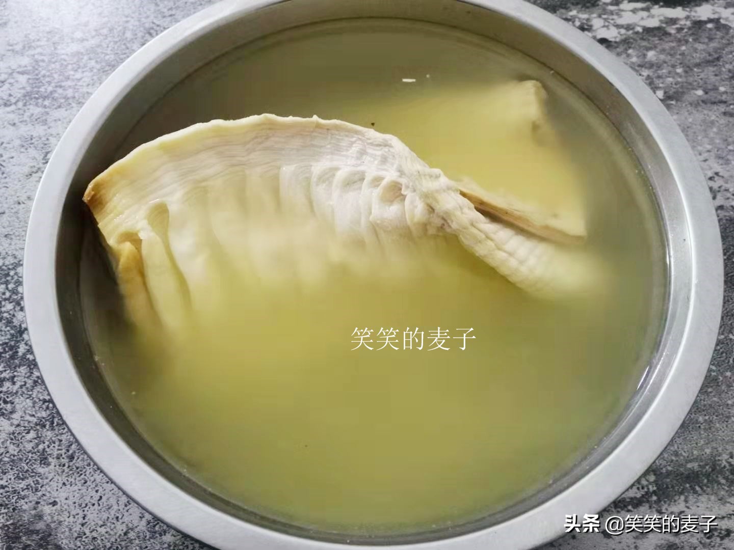 毛竹笋干怎么泡发最快最好吃,自己做笋干泡多少时间可以烧肉