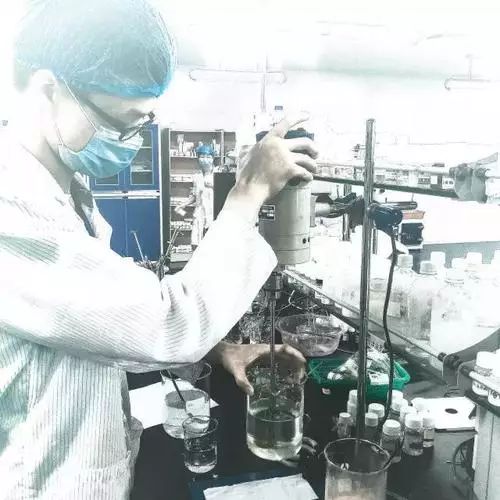 每天涂睫毛膏有助于睫毛生长吗,睫毛打底会促进睫毛生长吗