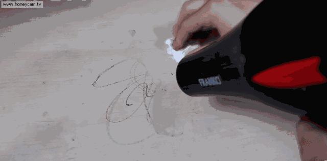 老房子墙面发霉发黑怎么处理,卫生间隔壁墙面受潮脱皮如何处理