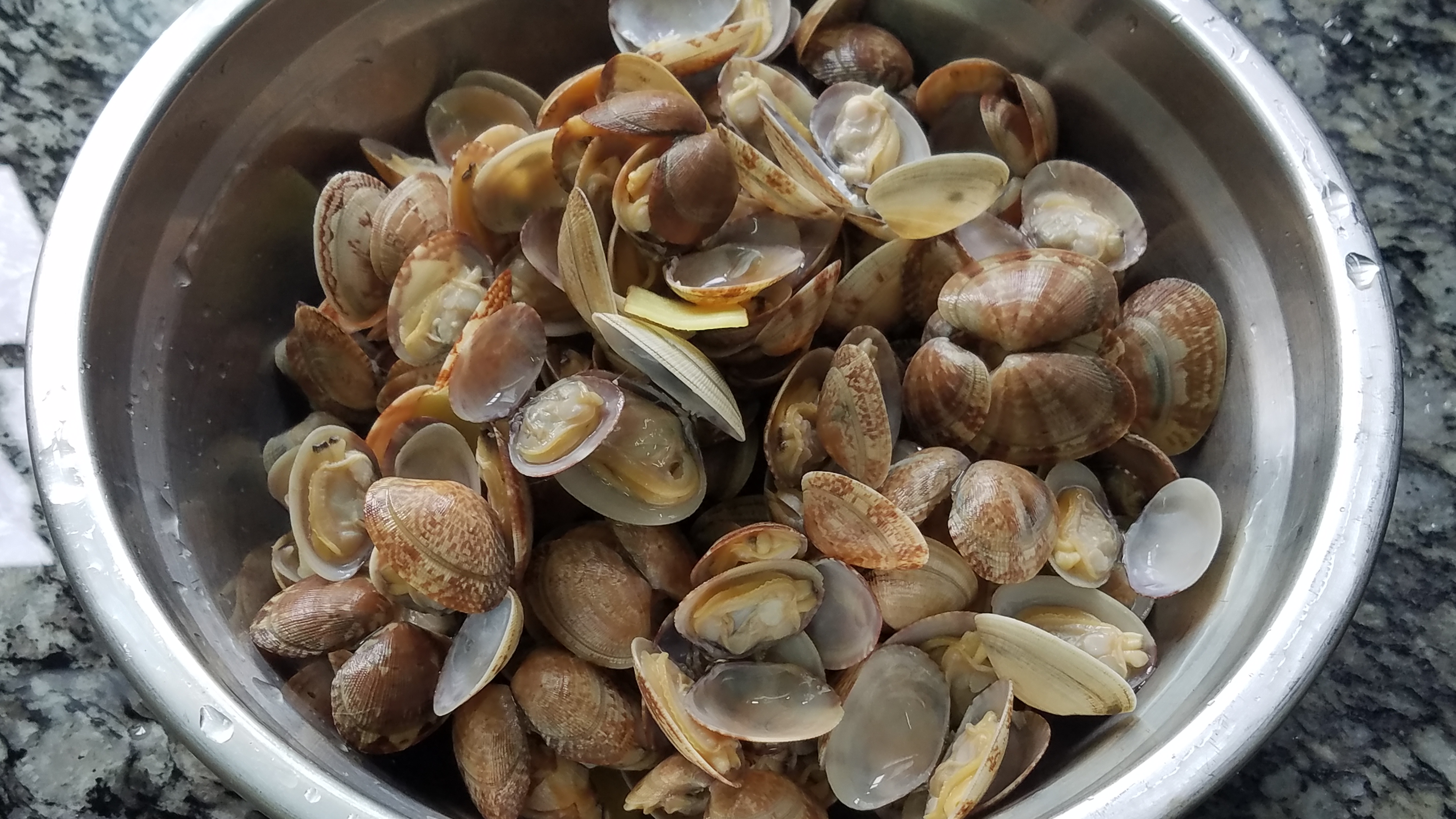 最好吃的花甲做法,这才是花甲的最佳做法