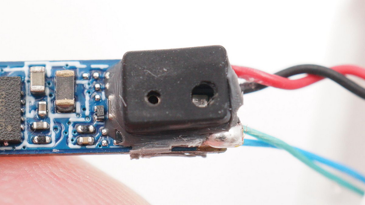 远销非洲的TWS真无线耳机应该注意什么？拆解传音TECNOBuds2看看