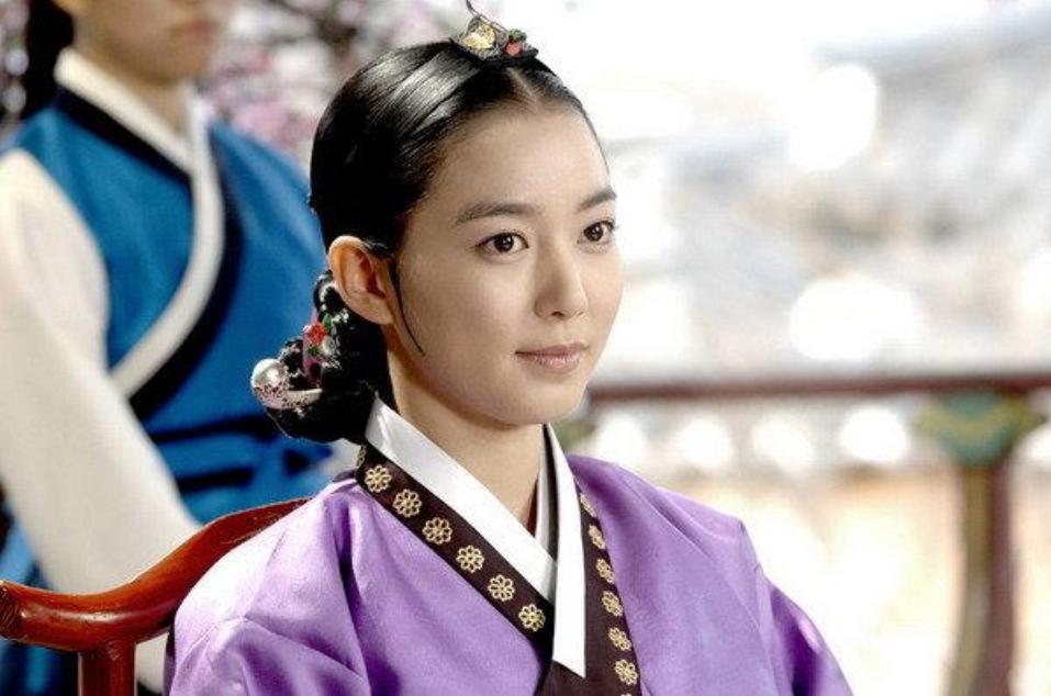 朝鲜王后张禧嫔:清朝册封一品妃,曾被尊为国母,死后却被称妖女