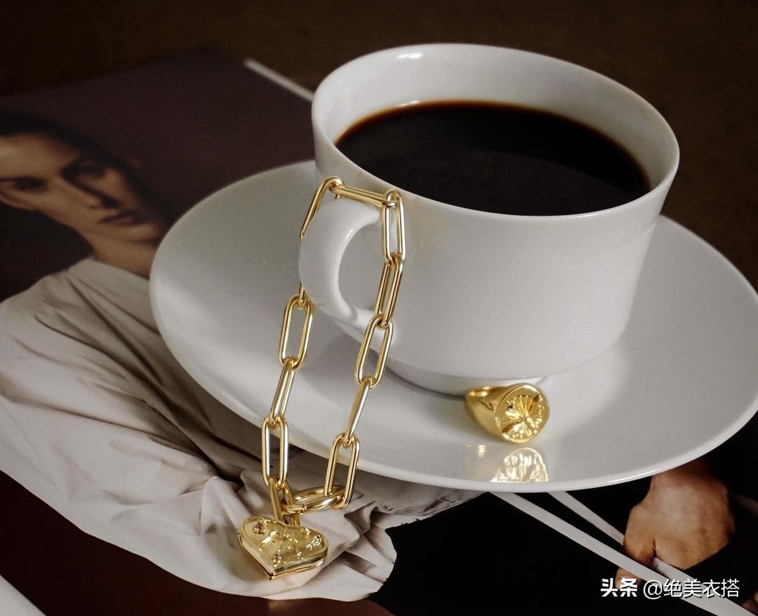 土豪的大金链，怎么样选择和佩戴才高级和优雅？这些你一定要知道