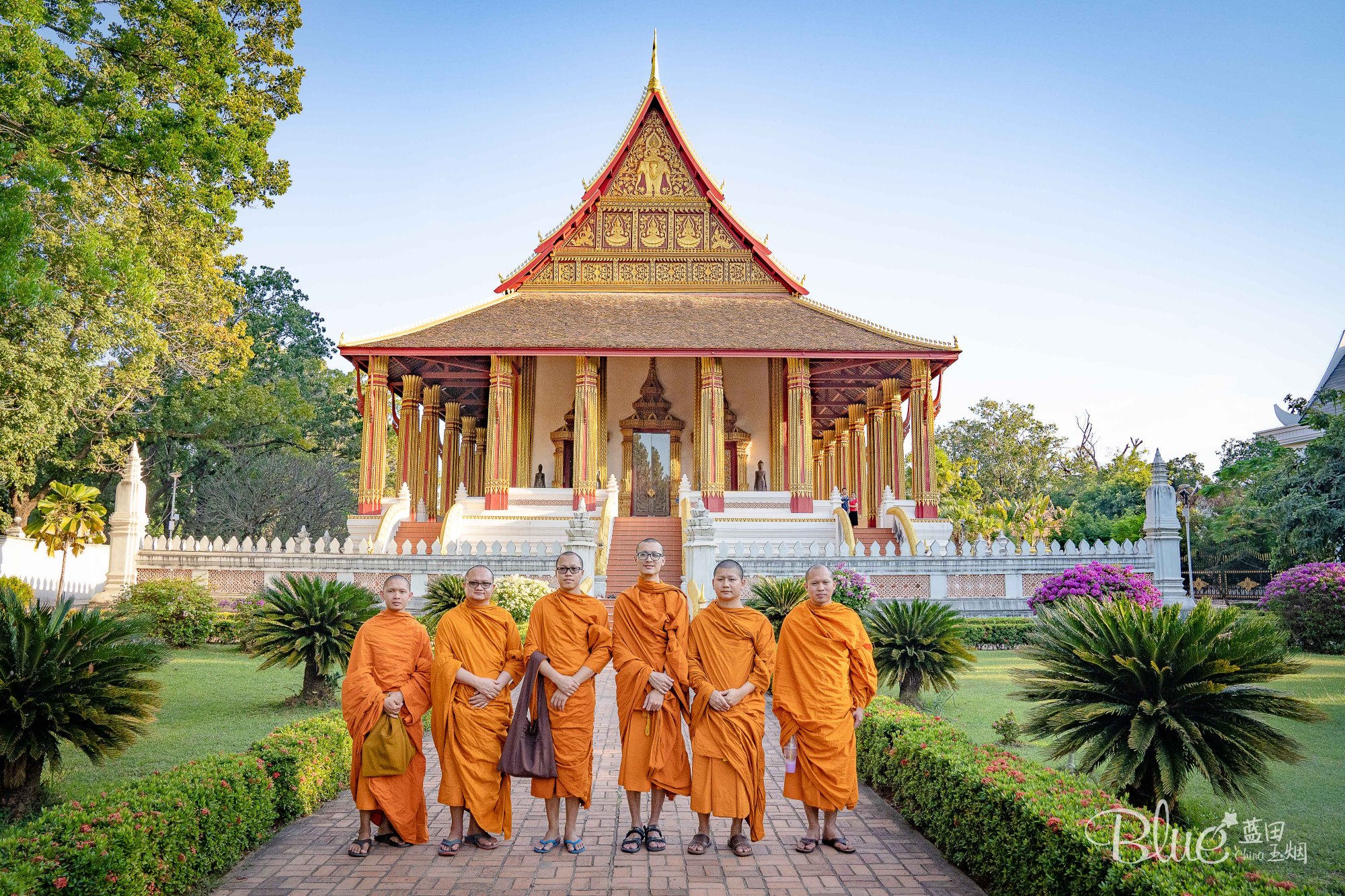 老挝旅游指南书籍,老挝旅游攻略1500字左右