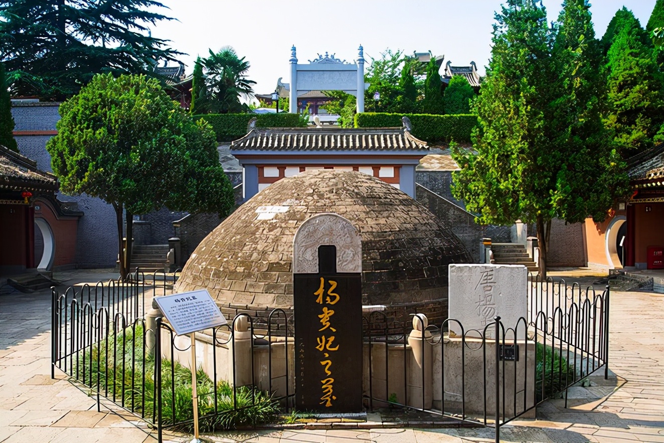 杨玉环墓地考古发掘视频,真实的考古学家挖出杨玉环的棺材