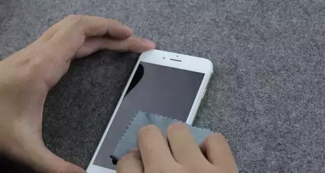 手机进水了如何抢救,手机进水导致声音变小了怎么处理