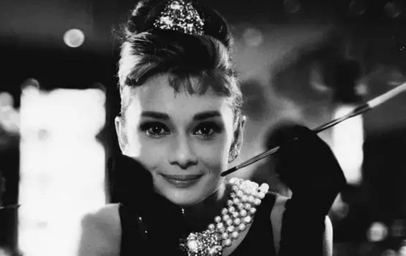 奥黛丽赫本蒂芙尼经典珠宝,蒂芙尼经典赫本项链