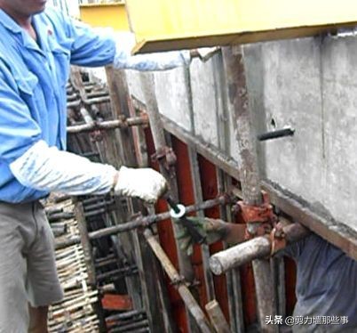 花篮式悬挑架和普通悬挑架造价,花篮式悬挑架拉杆安装方法