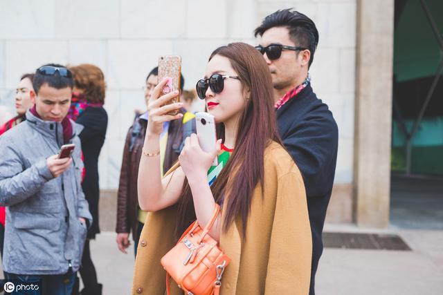 暗访lv黑市服装,暗访全球最大假包基地