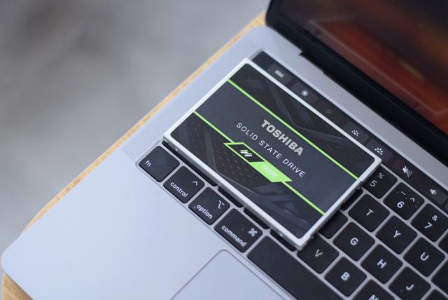 仅需百元，拯救老旧笔记本开机慢问题，东芝TR200固态硬盘体验