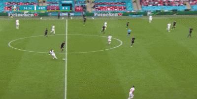 足球变成了22个人散步，最后英格兰闷死德国的运动