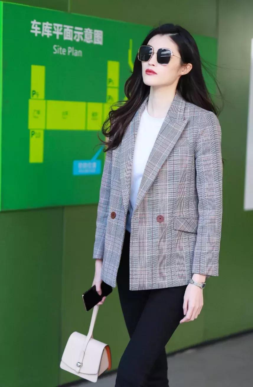 周冬雨的大胆穿搭,周冬雨正确穿搭