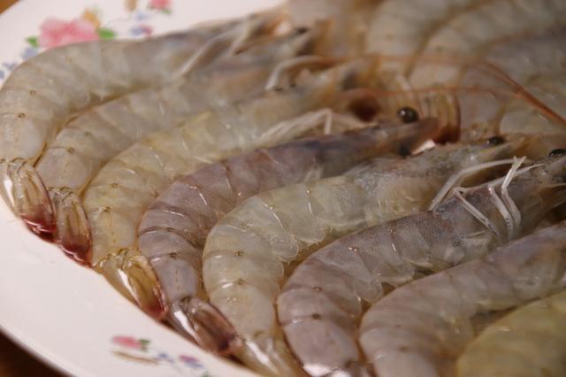 大虾怎么保存虾头不发黑,大虾怎么保存下次吃还新鲜