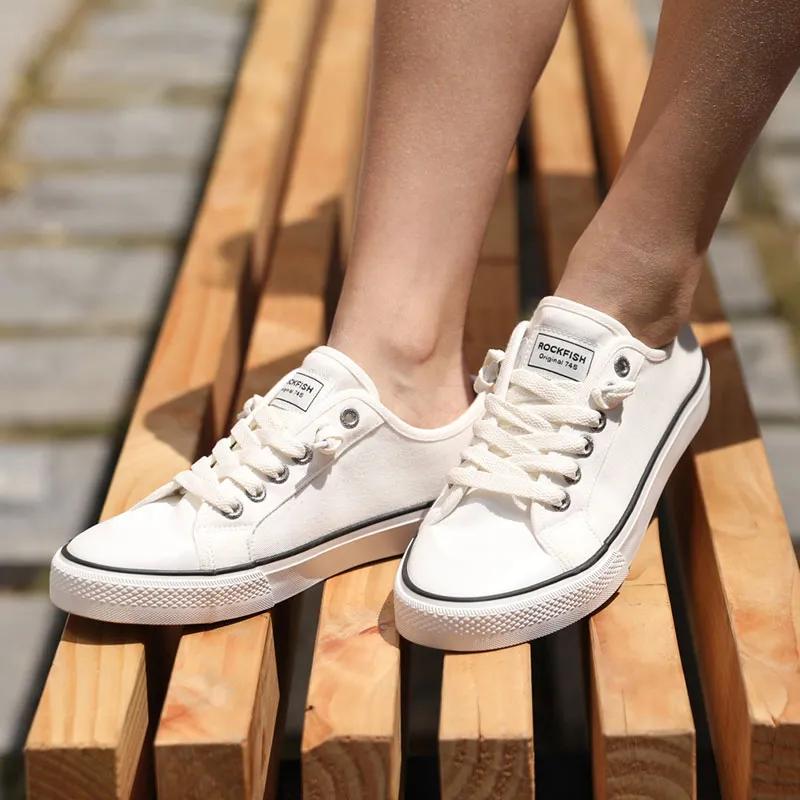 小白鞋推荐英伦风,经久耐穿的小白鞋