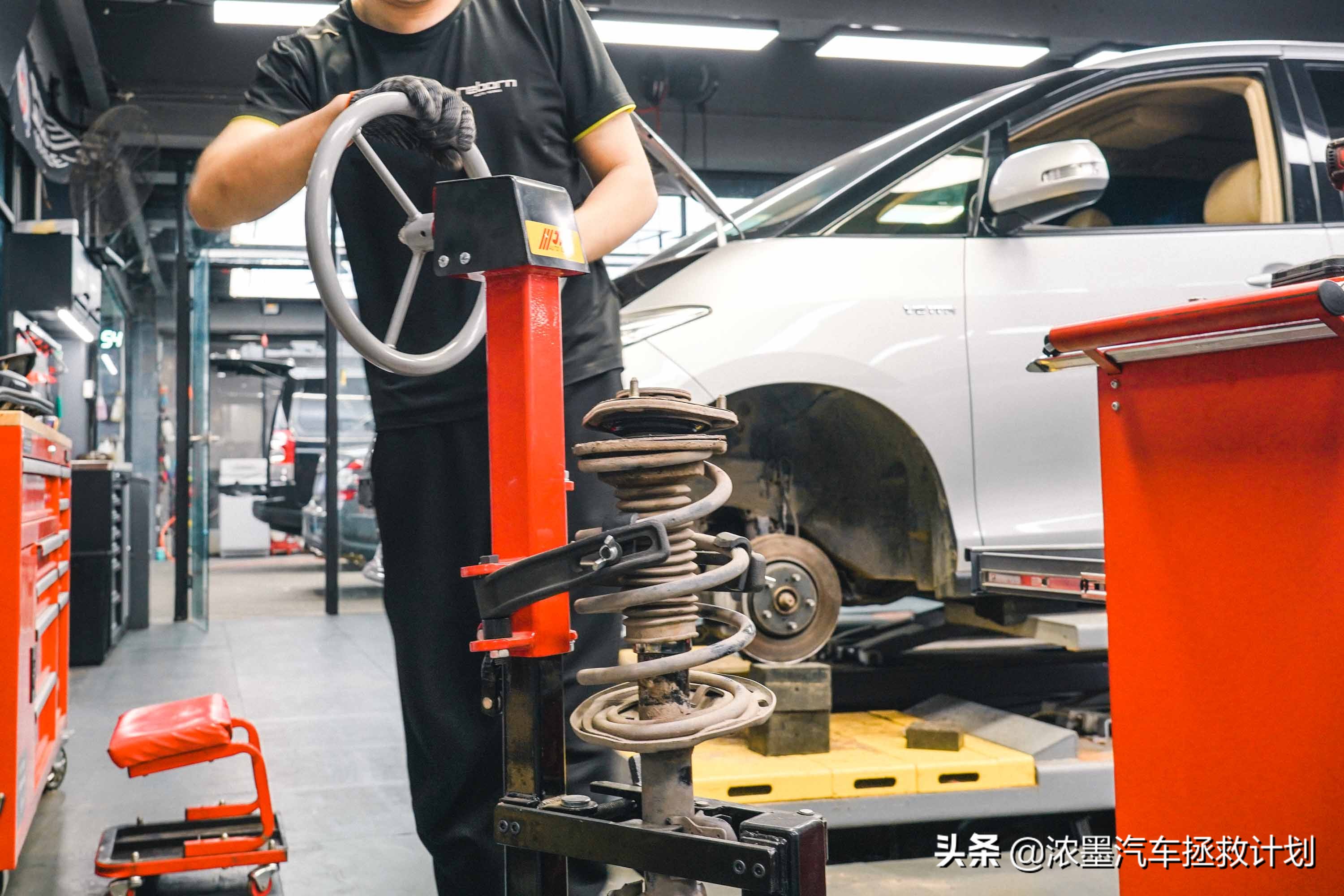 翻新整备修复丰田第一代普瑞维亚,一代情怀丰田普瑞维亚