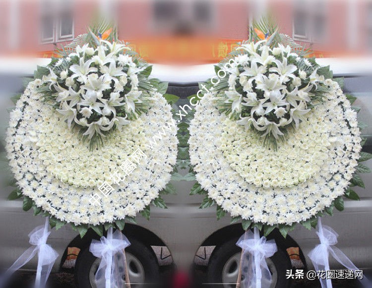 给逝去的人送花有什么讲究,三周年送花圈有什么讲究