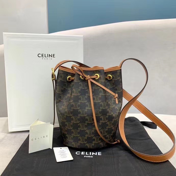 听说你最近又想买包了?值得入手的都在这里了