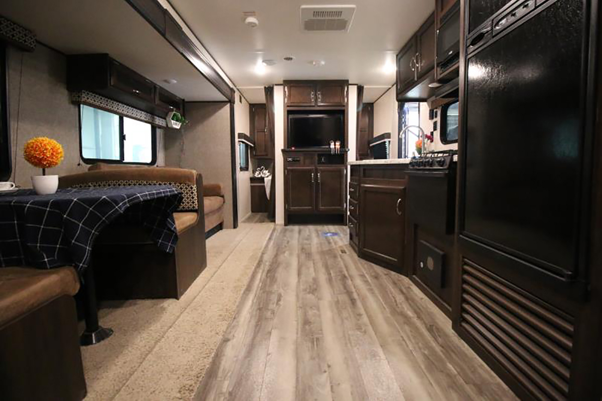 三十多个房车品牌共60余款车型,房车大全30万以下6座