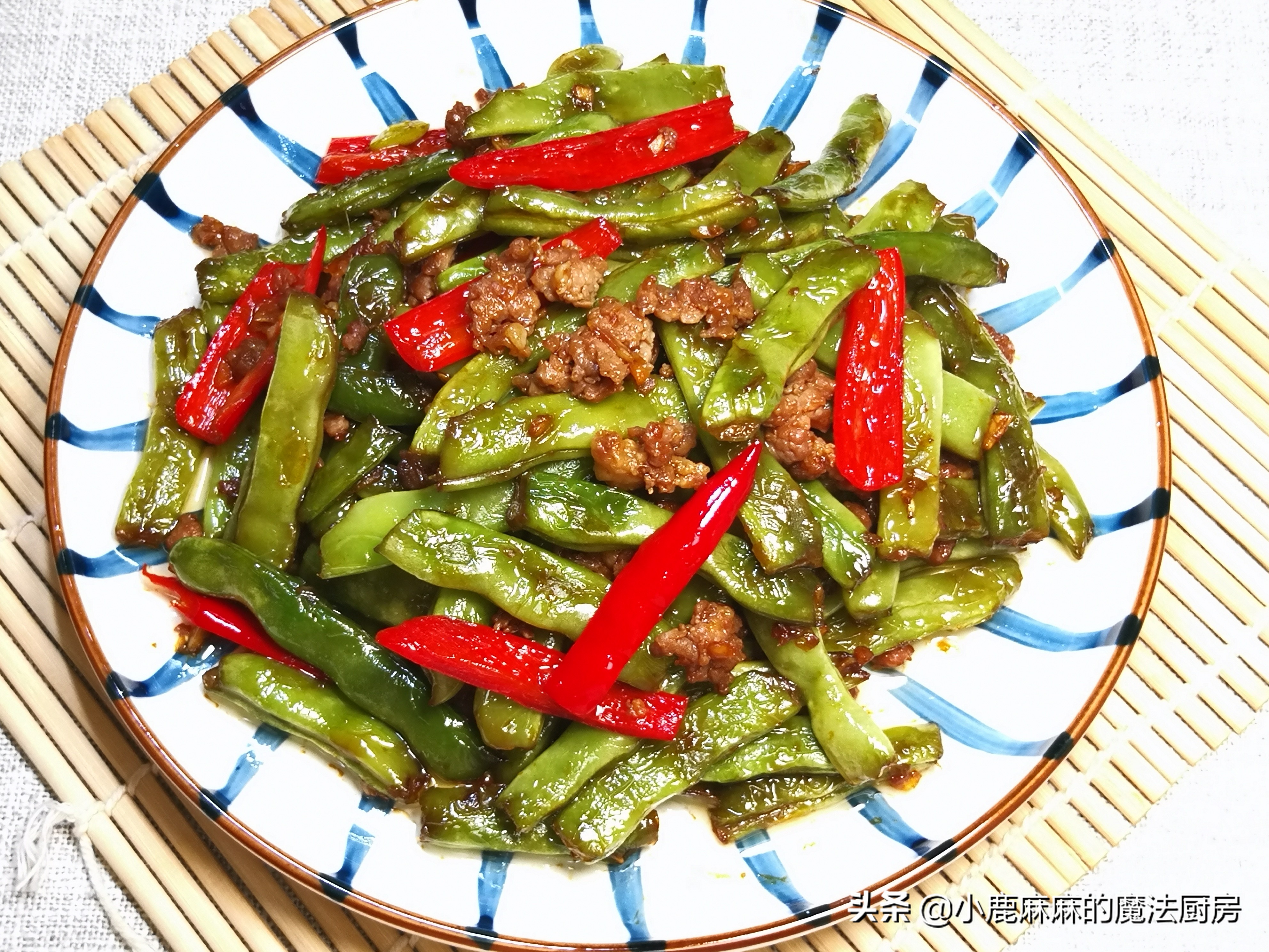 少油干煸四季豆炒盐菜的做法,超好吃的干煸四季豆不焯水不过油