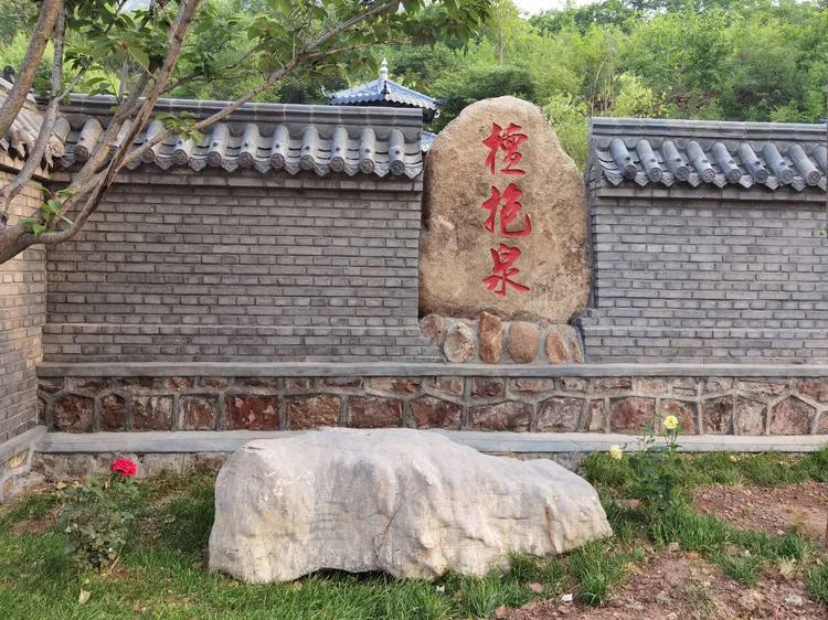 济南灵岩大佛山景区,济南灵岩寺大佛风景区