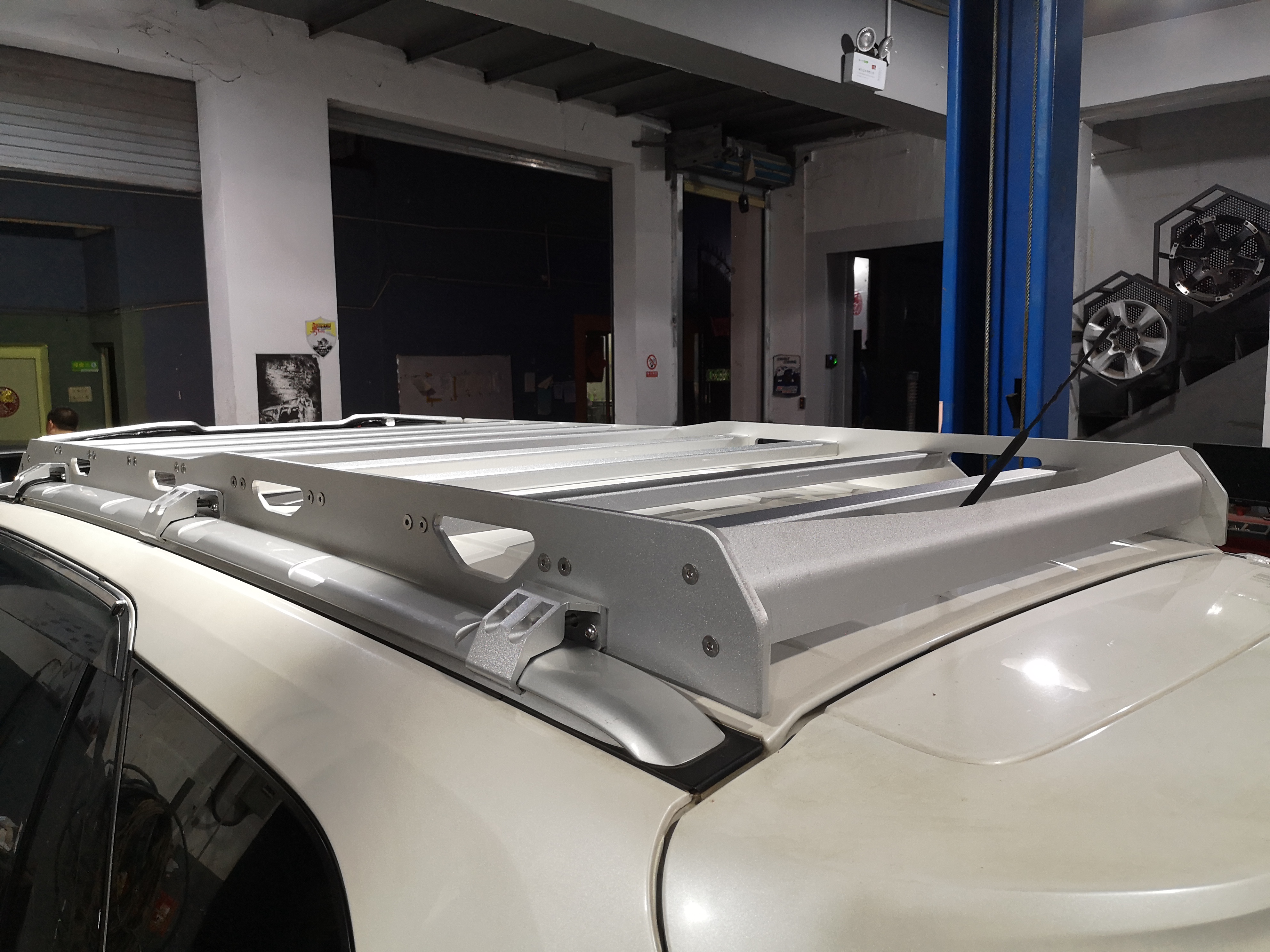 撼路者1.6米行李架车顶框,撼路者铝合金行李框安装