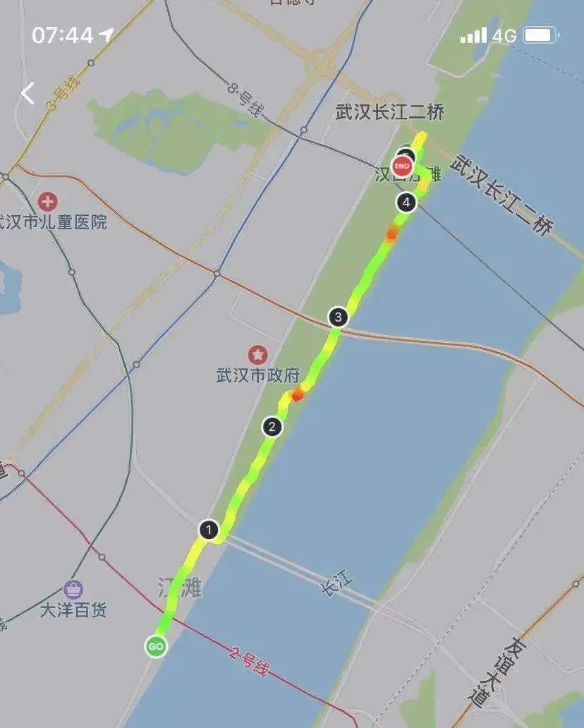 “我还没见过有那个城市的春天，能比武汉还美！”