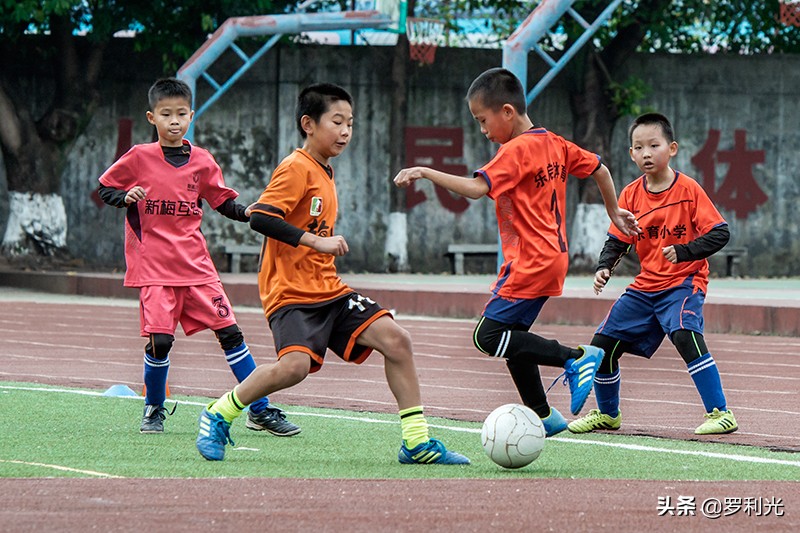 奔跑吧第二季足球少年,奔跑吧足球小将视频讲解