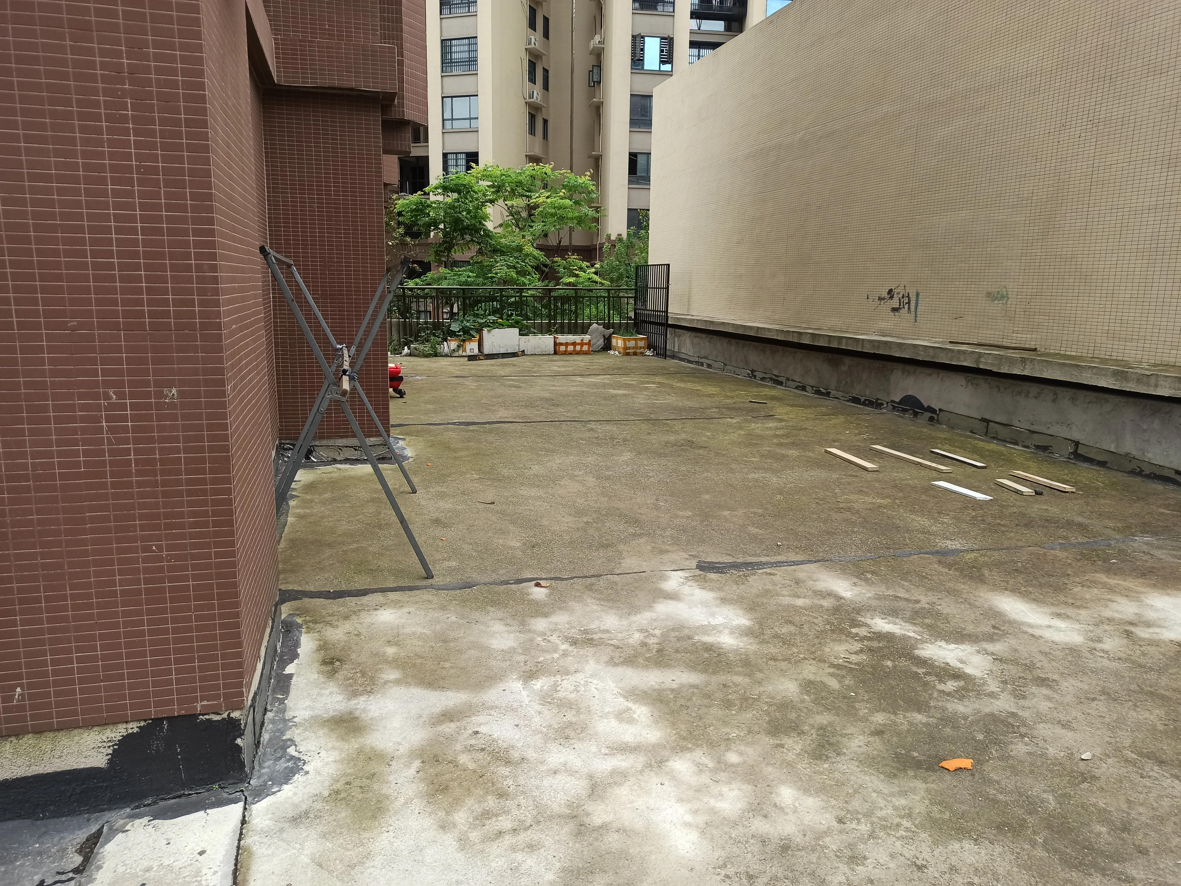 为了便宜的房子买了顶层,为了省钱买了顶楼的房子