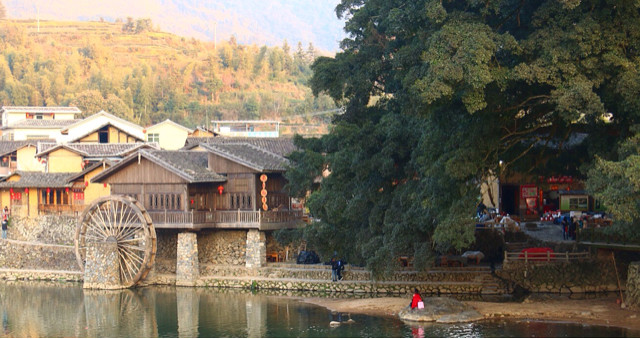 这个村因拍摄电影火爆,直接将村名改为电影名,你知道是哪里吗?