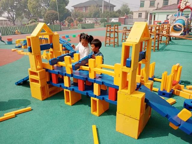 小小的船儿朗诵合拍,小小的船儿课文宣讲