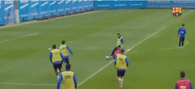 梅西身体虚晃训练视频,梅西现场教学苏亚雷斯