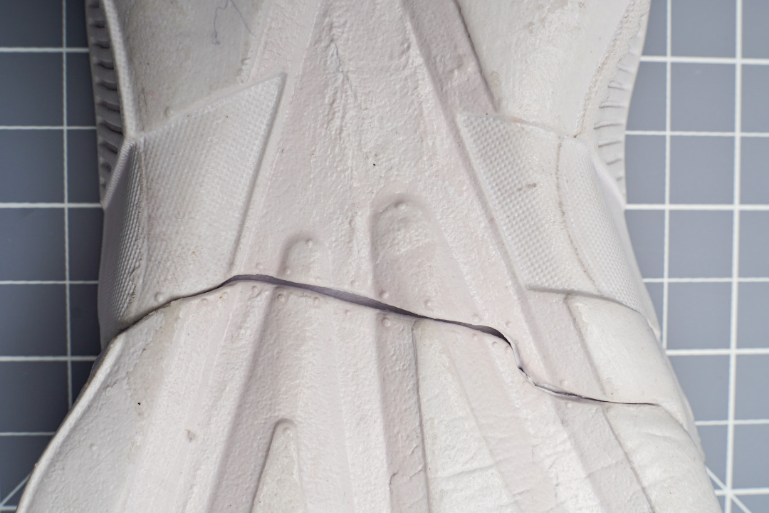 nb篮球鞋omn1s测评,nb篮球鞋omn1s容易脱胶吗