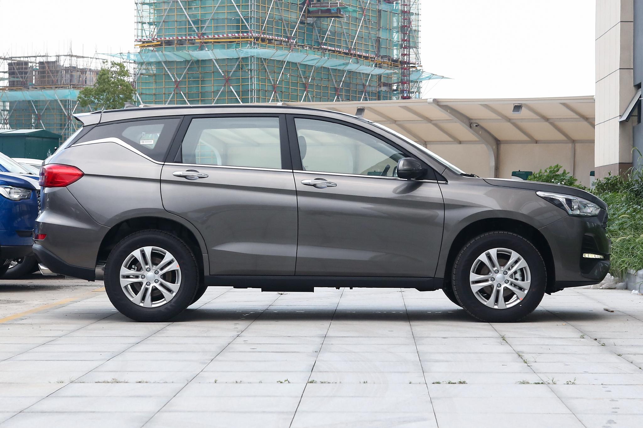 哈弗m6车跑到80感觉车跑偏呢,哈弗m6往右有一点点跑偏怎么回事