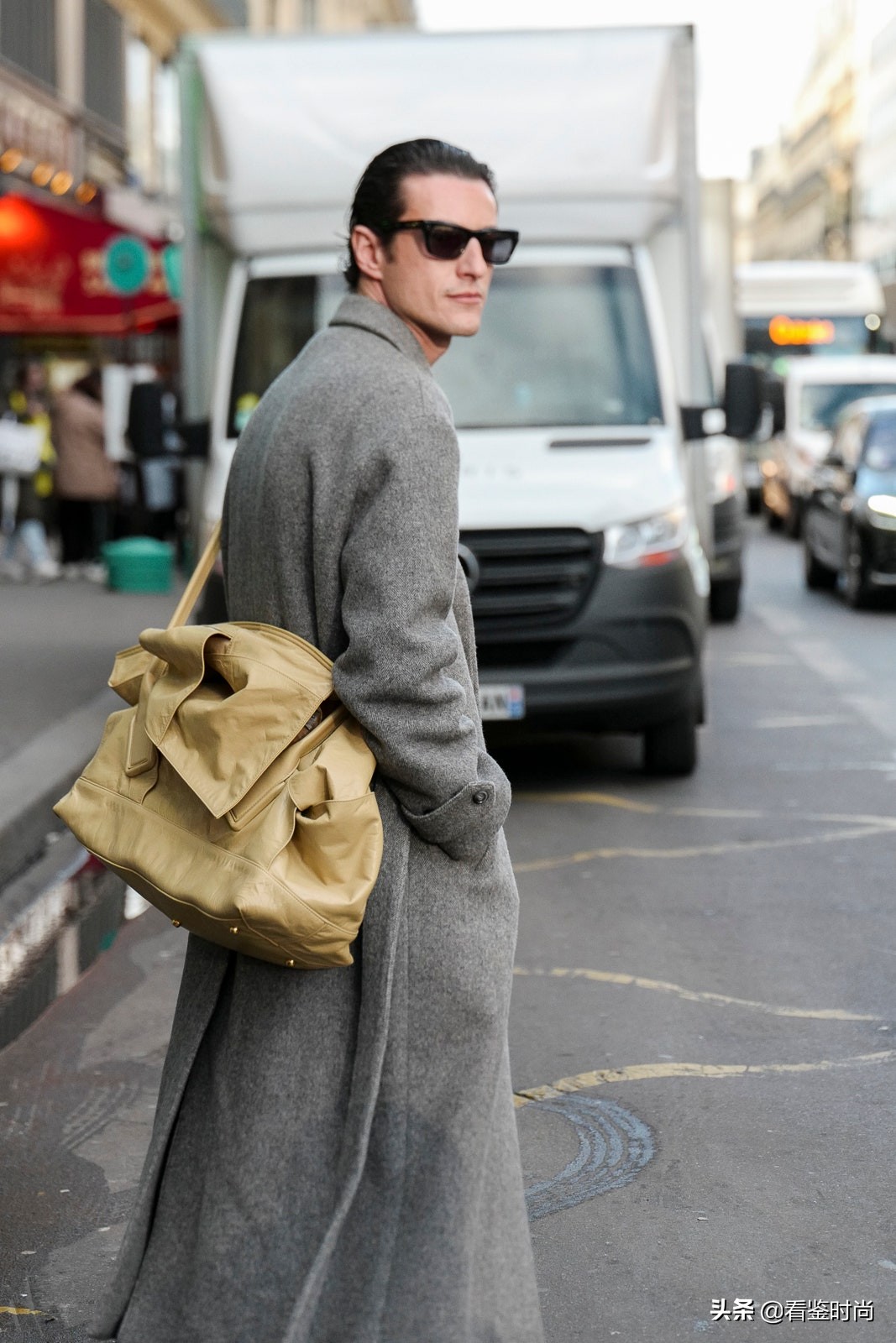 男人的包袋太单调？那一定是你有误会，它比你想象的要丰富