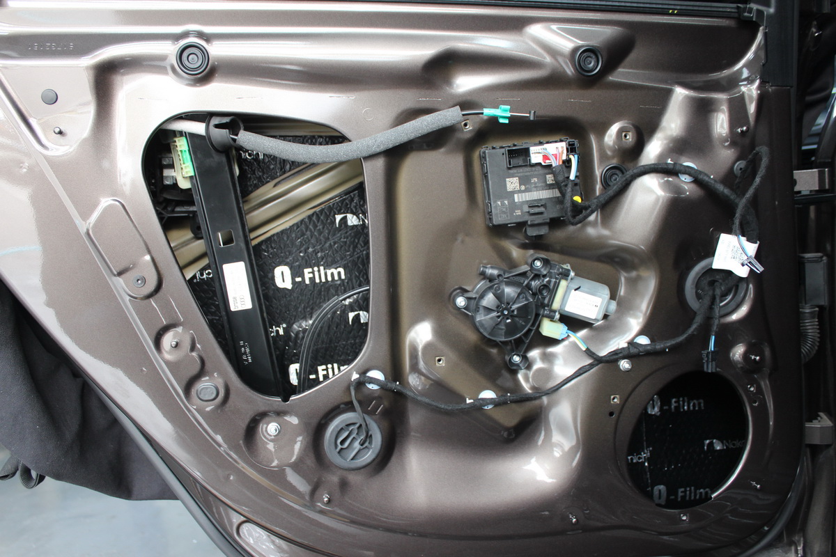 奥迪a4l改装一万块内饰,奥迪a4l改装音响多少钱