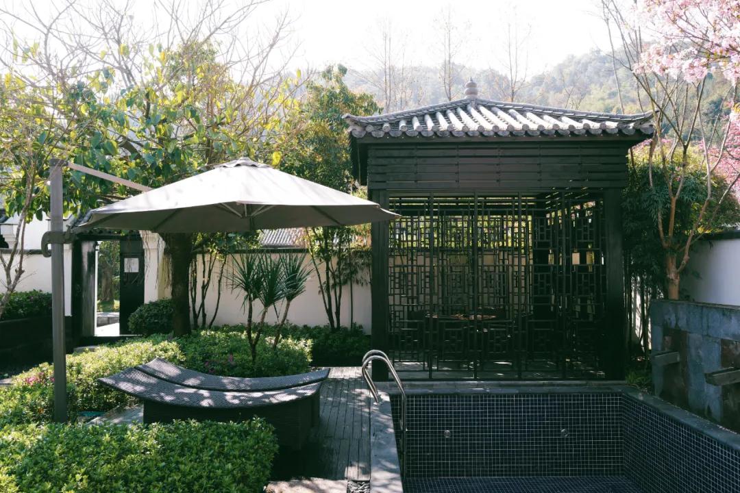 想泡温泉去哪个城市,想泡温泉不妨到成都这里来