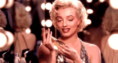 适合秋冬的香水淡香,适合秋冬季节使用的香水