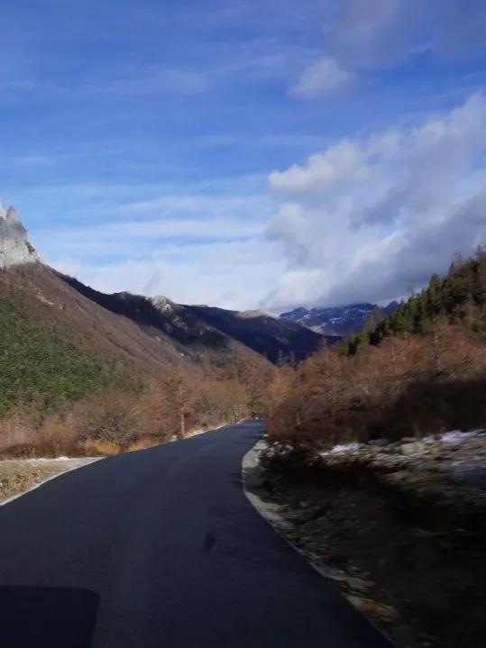 稻城亚丁一个让人魂牵梦绕的地方,稻城亚丁最接近天堂的地方
